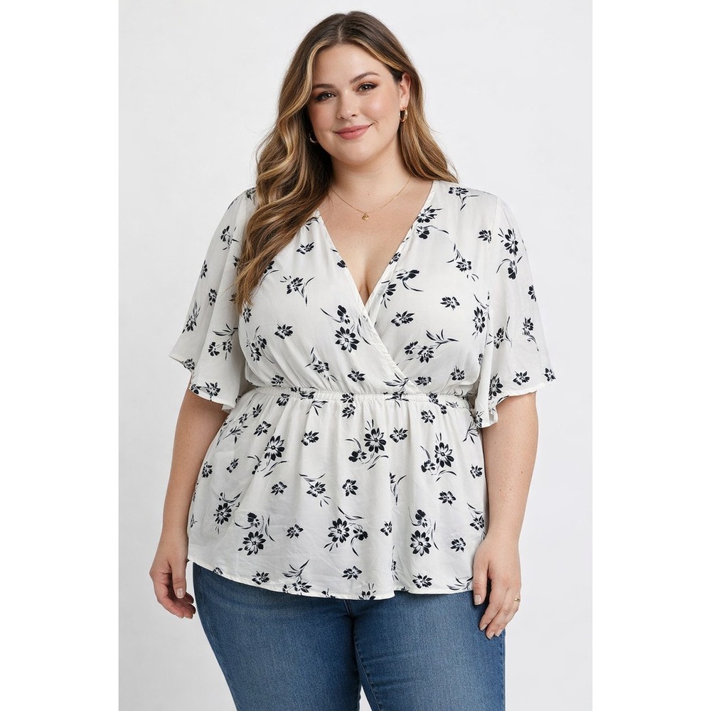 NWT Torrid Floral Georgette Flutter Sleeve Surplice Blouse Sheer Plus Size 1X - Picture 1 of 14